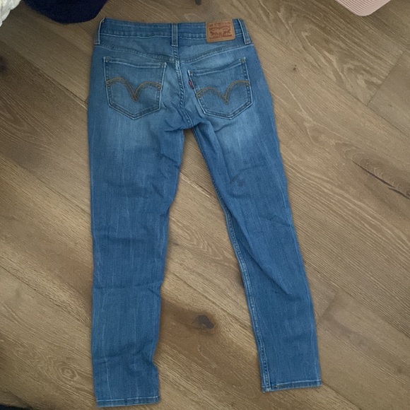 Blue Levi jeans - Picture 5 of 5